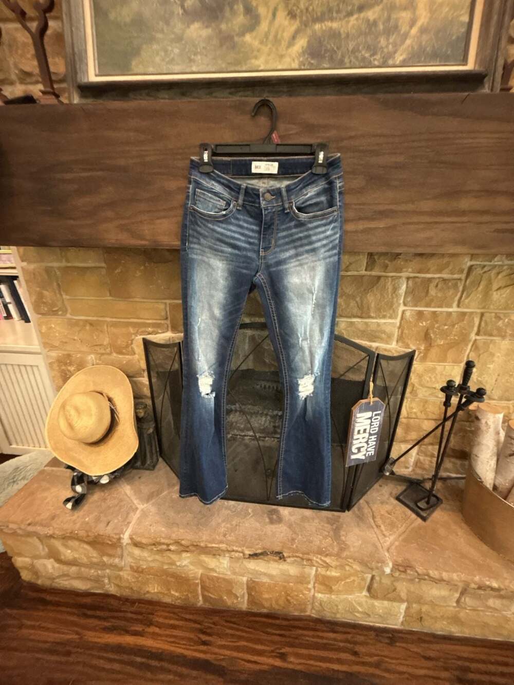 BKE Stella Slim Fit Low Rise Bootcut Distressed Jeans